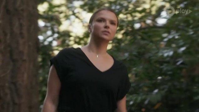 Neighbours 8852 and 8853 / 20th June 2022