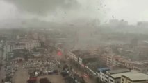 Un potente tornado causa numerosos destrozos en Foshan, al sur de China