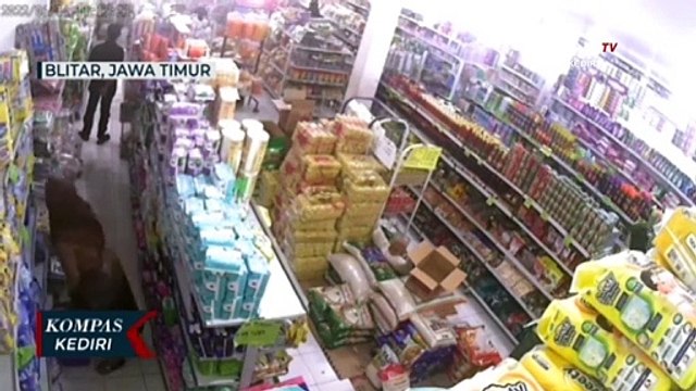 Terekam CCTV! Aksi Komplotan Emak-Emak Pencuri Barang di Toko Swalayan