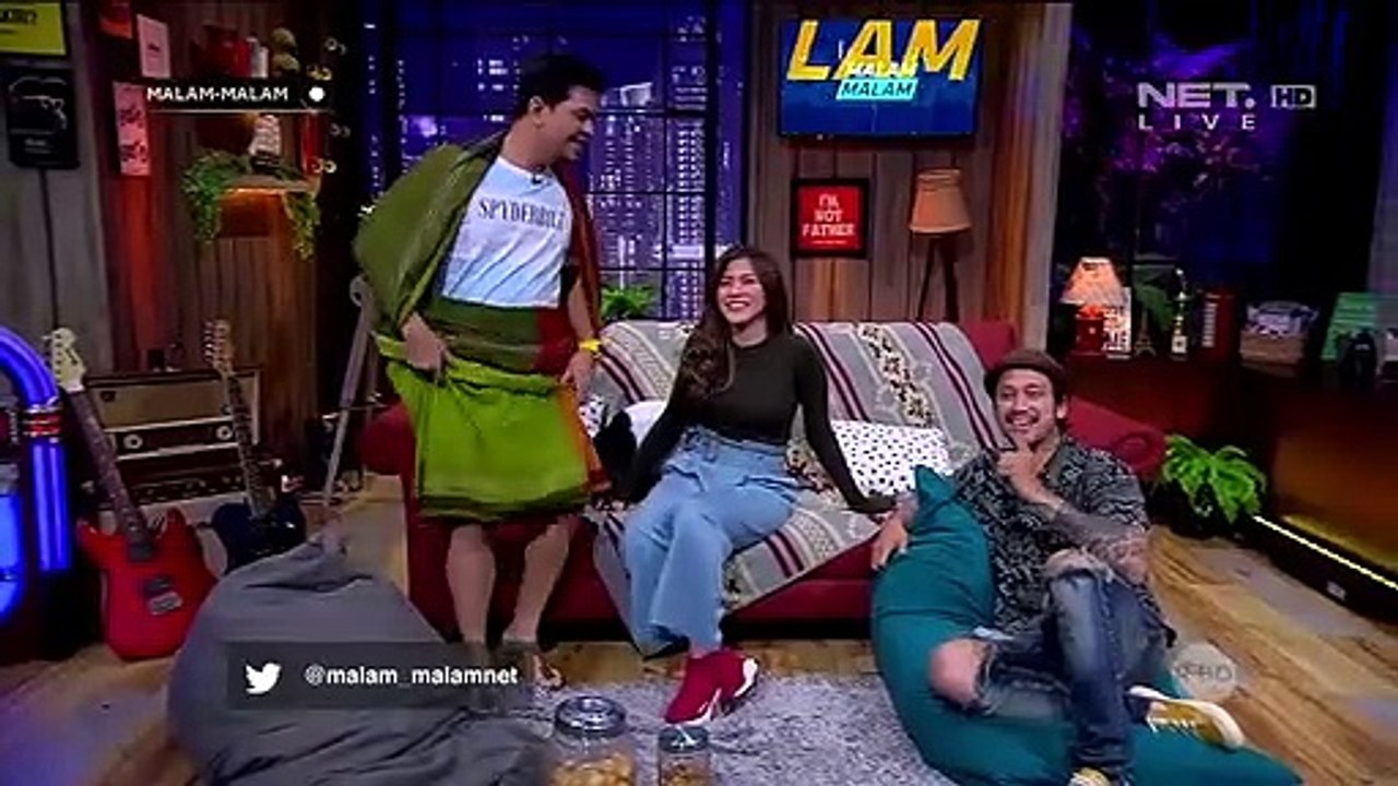 Emang Singkatan BJ Apaan Sih Sur__ Kok Sampe Gitu Banget Mukanya (1_4)