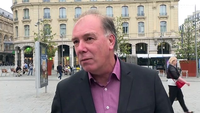 Холодный душ для Макрона