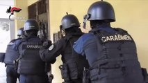 Carabinieri tra i bagnanti arrestano latitante nel napoletano