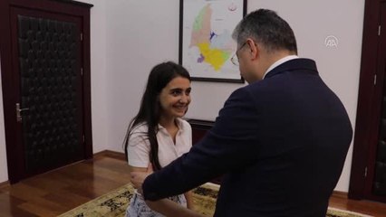 Vali Yılmaz, TYT'ye girerken kimliğini unutan öğrenciyi kabul etti