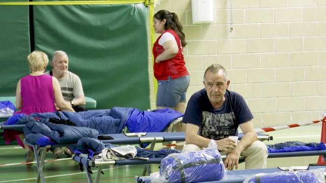 Dos de los incendios en Navarra siguen intensamente activos