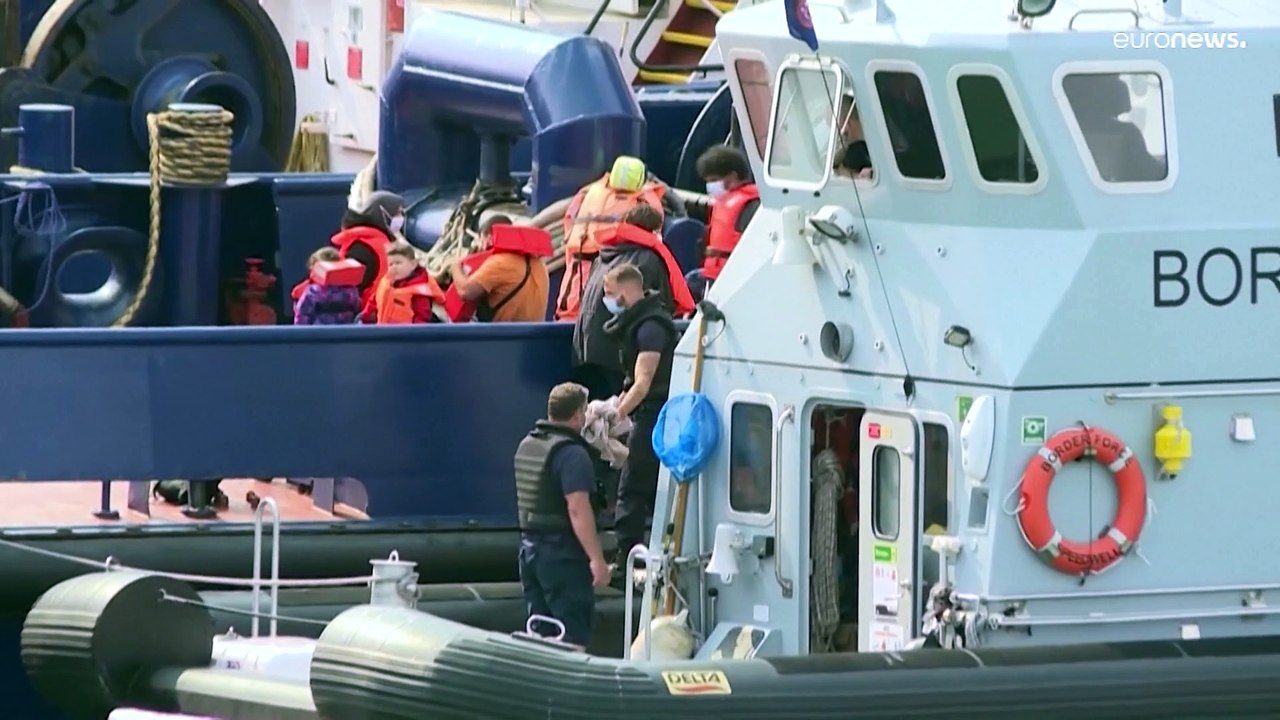 ارتفاع قياسي في محاولات عبور المهاجرين المانش خ...