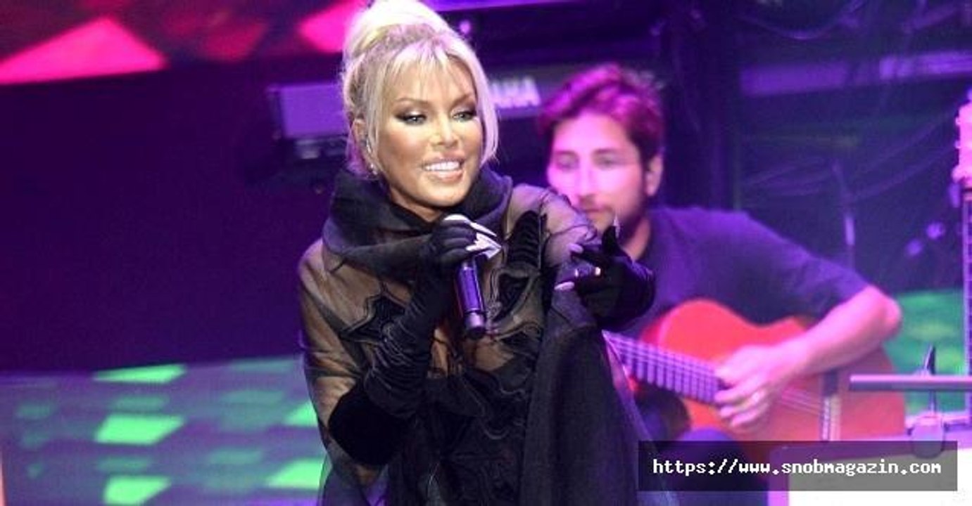 Ajda Pekkan: Yukarıyı Kapattım Aşağıyı Açtım! Sizce Bir Acayiplik Var Mı?