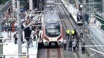 Bostancı'da tren raylarına atlayan genç hayatını kaybetti