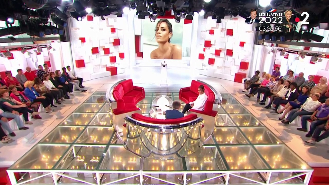 Amel Bent dans "Vivement dimanche" dimanche 19 juin