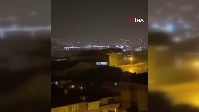 Yıldırım düşme anları cep telefonları ile görüntülendi