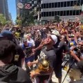 Multitudinaria fiesta en San Francisco por el título de NBA de los Warriors