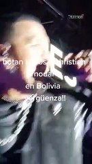 Скачать видео: Christian Nodal corre a asistentes a su concierto en Bolivia