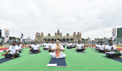 વિશ્વ યોગ દિવસ નિમીત્તે PM મોદીએ 15 હજાર લોકો સાથે કર્યા યોગા, શું રહી આ વખતની થીમ?