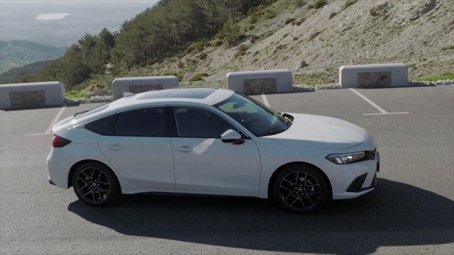 Der neue Honda Civic e:HEV - Verbesserte Honda SENSING Technologien und Strukturkomponenten für erstklassige aktive und passive Sicherheit