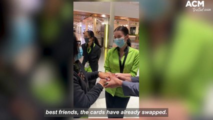 Canberra magician Michael Webb performing street tricks | June 21, 2022 | Canberra Times