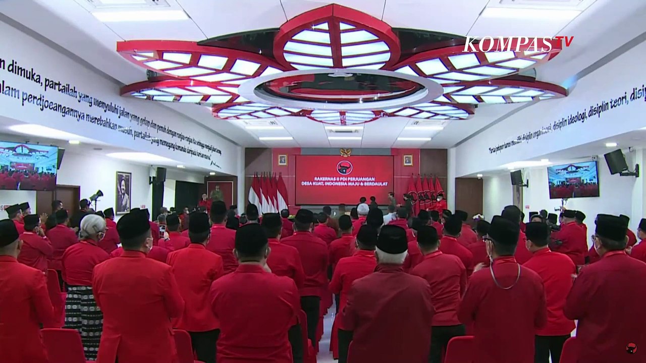 Kejutan! Momen PDIP Rayakan Ulang Tahun Jokowi di Tengah Rakernas
