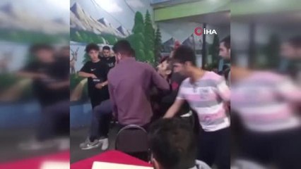 Bursa'da sara nöbeti geçiren adama aldırmadılar, okey oynamaya devam ettiler