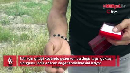 Tarlada yürürken 'göktaşı' buldu