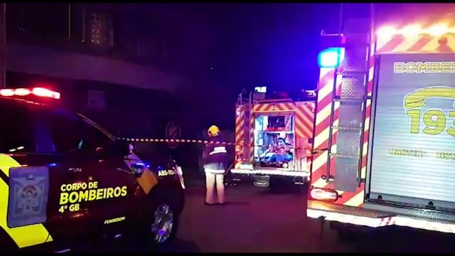 Apartamento fica destruído pelas chamas após briga de casal que resultou em incêndio no Centro