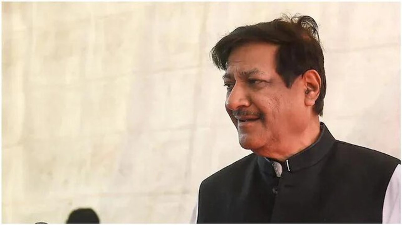 No comments: Congress leader Prithviraj Chavan on Maharashtra political crisis