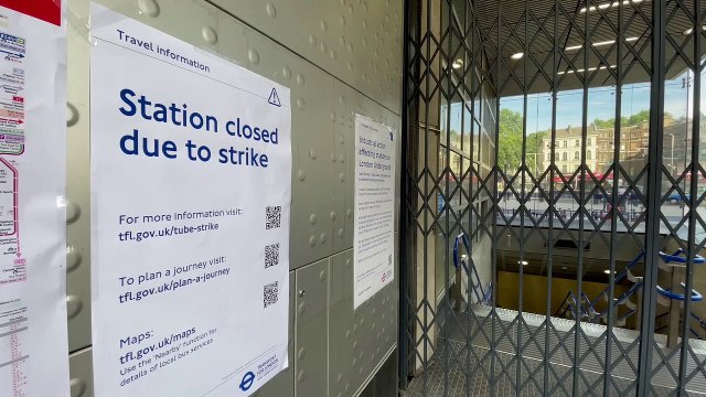 Tube strikes: Commuters pile onto buses at Victoria as the station closes