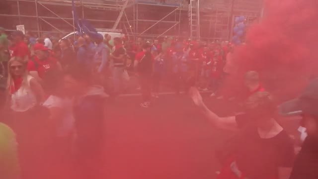 Miles de personas salen a las calles en Bruselas para protestar contra la inflación