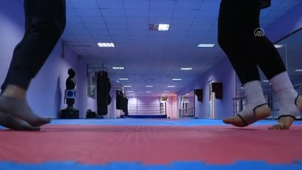 Kick Boks Dünya Kupası ikincisi Deniz Şengür'ü, şampiyonalara ablası hazırlıyor