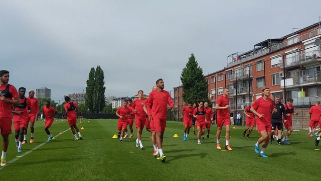 Premier entrainement de l'Antwerp avec son nouveau coach Mark van Bommel