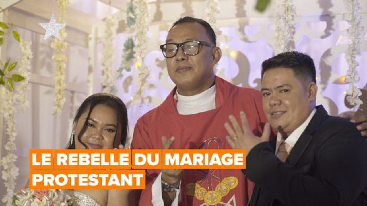Le pasteur chrétien célébrant des mariages homosexuels