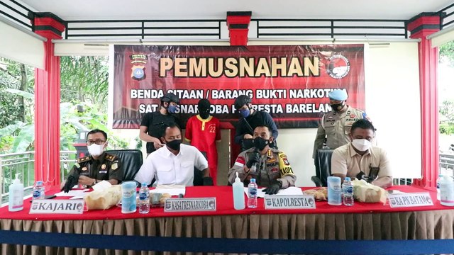 Kapolresta Barelang Gelar Pemusnahan Barang Bukti Narkotika Jenis Shabu & Ganja