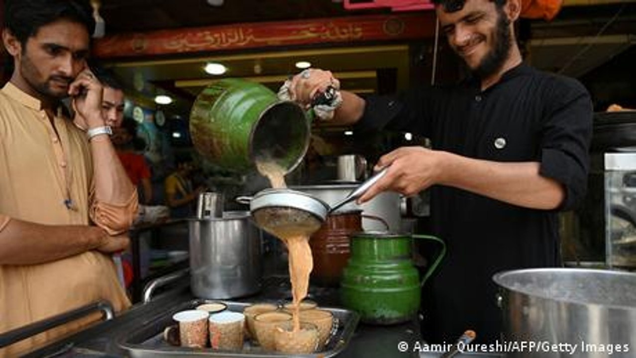 Why are Pakistanis being discouraged from drink...