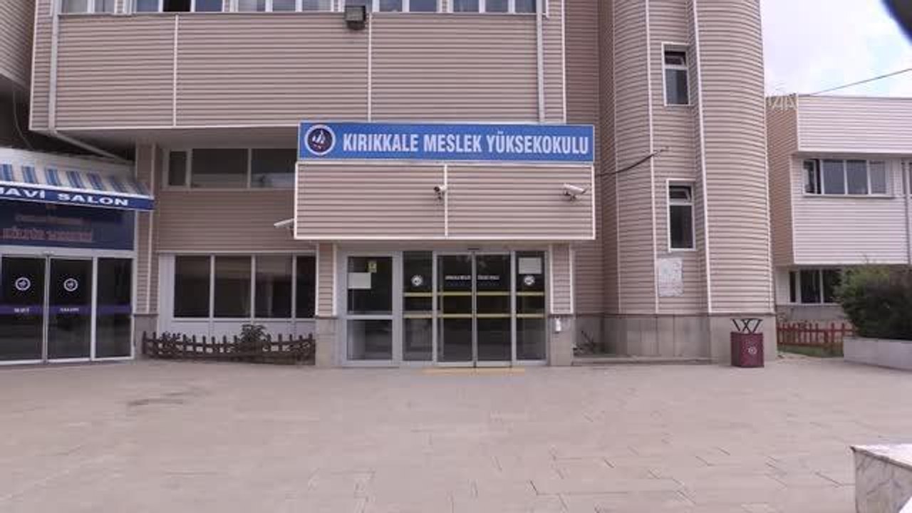 KIRIKKALE - Üniversite öğrencileri atık malzemeleri teknolojiyle buluşturdu