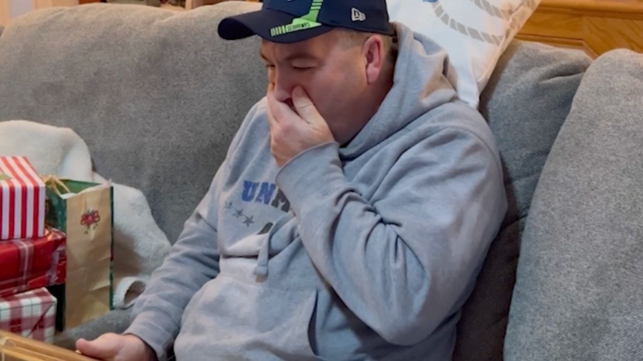 Man Surprised With Chopping Board Featuring Late Dad's Chili Recipe | Happily TV