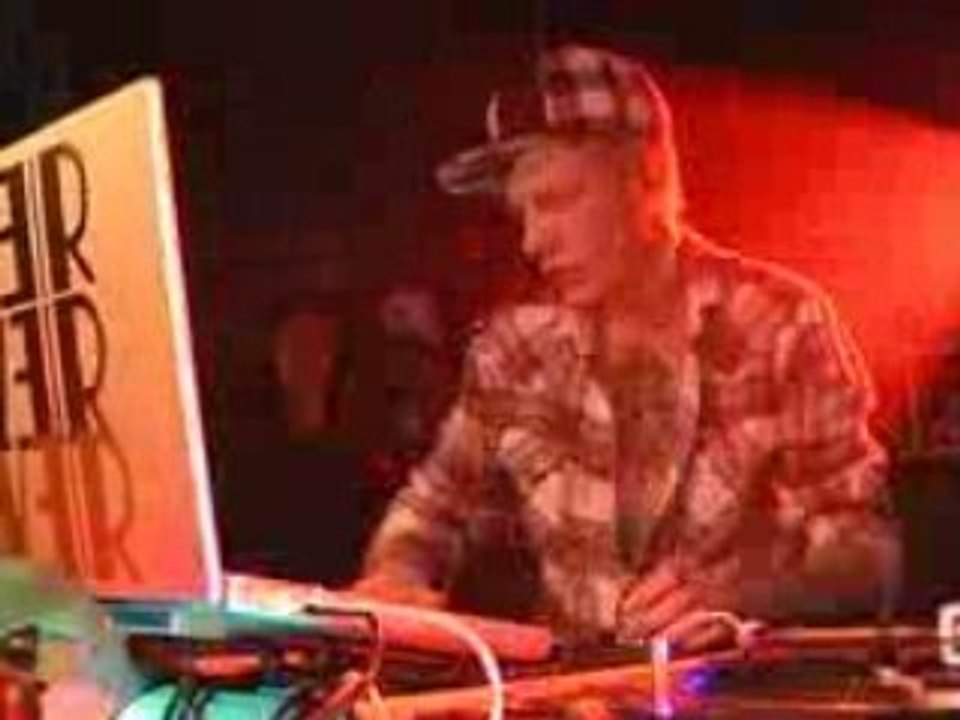 Dl klever live at The Heist
