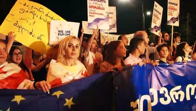 Géorgie: des dizaines de milliers de manifestants pour demander l'adhésion à l'UE