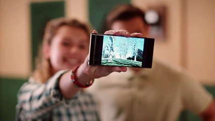 Plus belle la vie : [Indiscrétion] - Dimitri sauve le bal de promo !