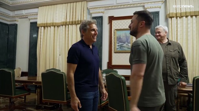 El actor Ben Stiller visita a su héroe , el presidente de Ucrania Volodímir Zelenski en Kiev