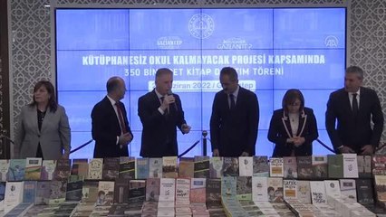 GAZİANTEP - Bakan Özer, 350 bin kitap dağıtım törenine katıldı