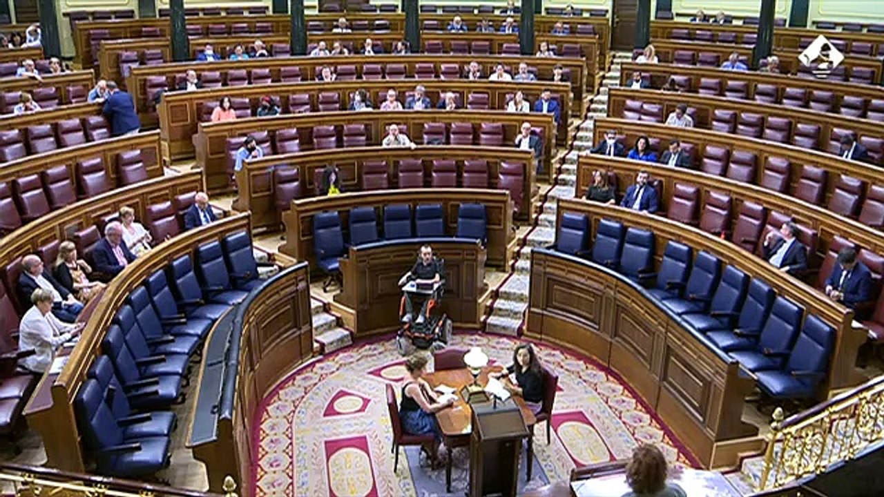 Retiren la paraula a Montse Bassa al congrés espanyol per haver parlat en català