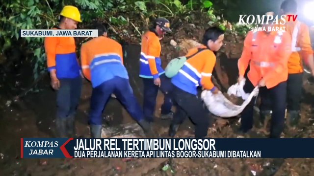 Jalur Kereta Bogor Sukabumi Tertimbun Longsor