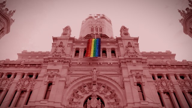 Indignación con los dos concejales que abandonan la presentación del Orgullo LGTBIQ+ de Madrid