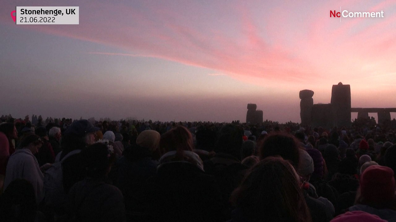 Solstice d'été : 6000 personnes assistent au lever du soleil sur Stonehenge