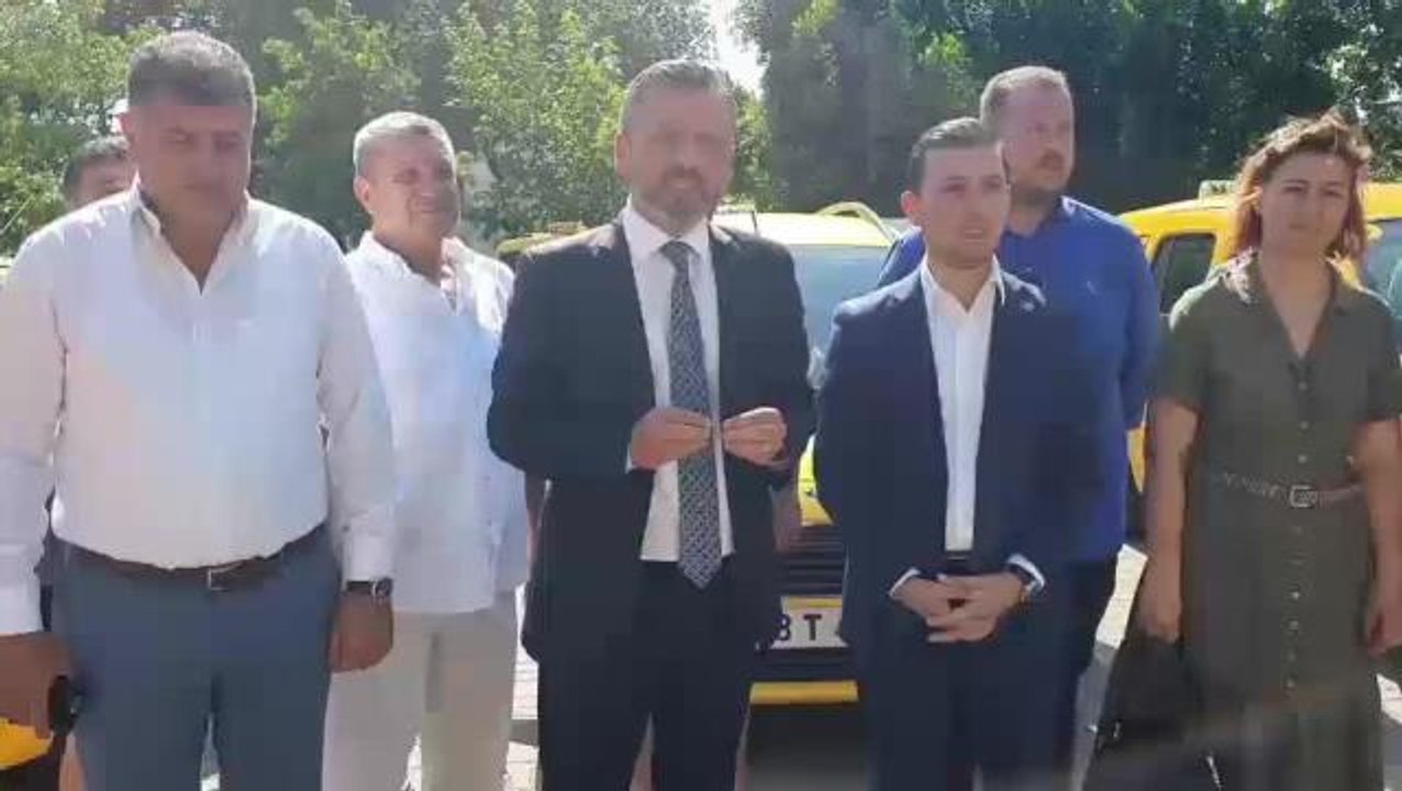 Burak Erbay'dan İktidara Çağrı: "Taksici Esnafı Nefes Almak İstiyor, Seslerine Kulak Verin"