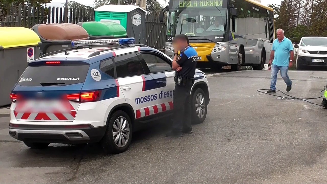 Los Mossos acuden al domicilio de Shakira tras las pintadas