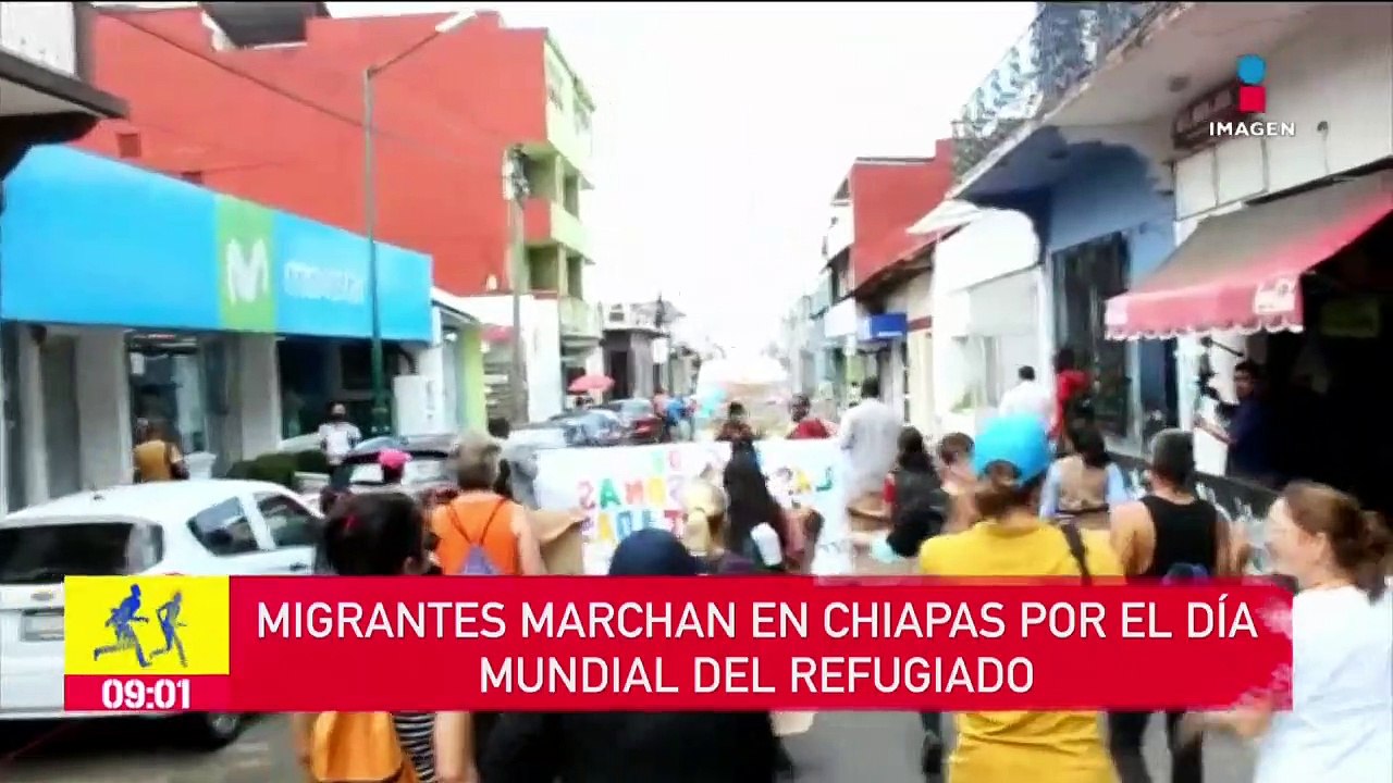 Migrantes marchan en Chiapas; exigen libertad d...