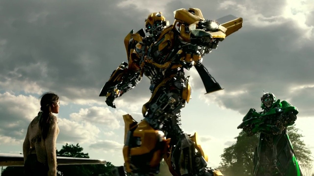Transformers 5: The Last Knight - Action-Trailer mit Bumblebee, Dinobot und Jungstar Isabela Moner
