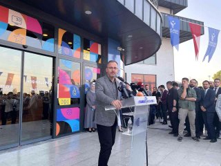 Bakan Kasapoğlu: "Gençlerimizle aramızdaki muhabbet çok güçlü, gençlerimizle aramıza hiçbir şer ve fitne odağını sokmayacağız"