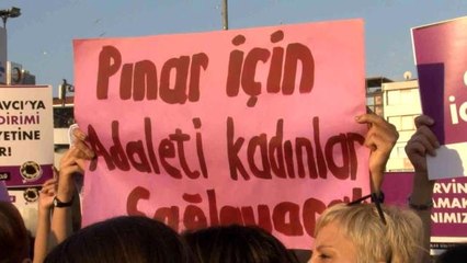 Kadınlar, Kadıköy'de Pınar Gültekin için toplandı