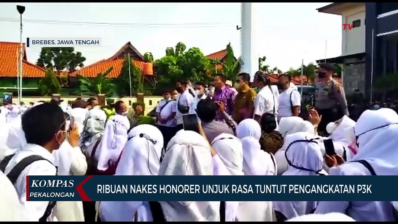 Ribuan Nakes Honorer Unjuk Rasa Tuntut Pengangkatan P3K