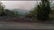 Marmaris'teki orman yangınına havadan ve karadan müdahale ediliyor