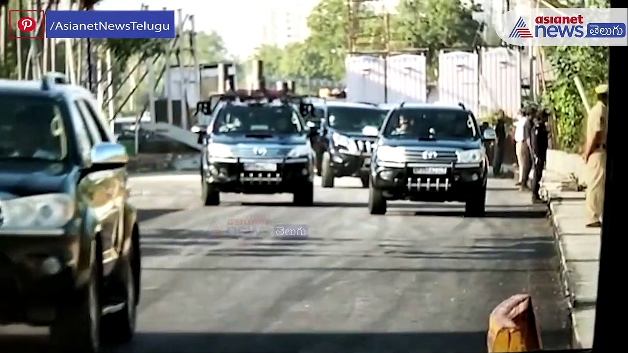 సీఎం జగన్ విదేశీ పర్యటన షురూ... గన్నవరం నుండి ప్రత్యేక విమానంలో పయనం